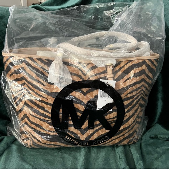 NWT MICHAEL Michael Kors Emry Large Tote - Picture 7 of 8